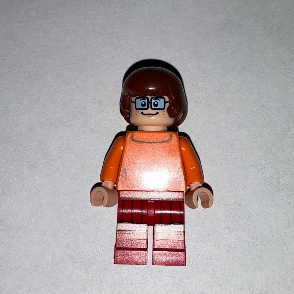 LEGO Velma Dinkley Mini Figure